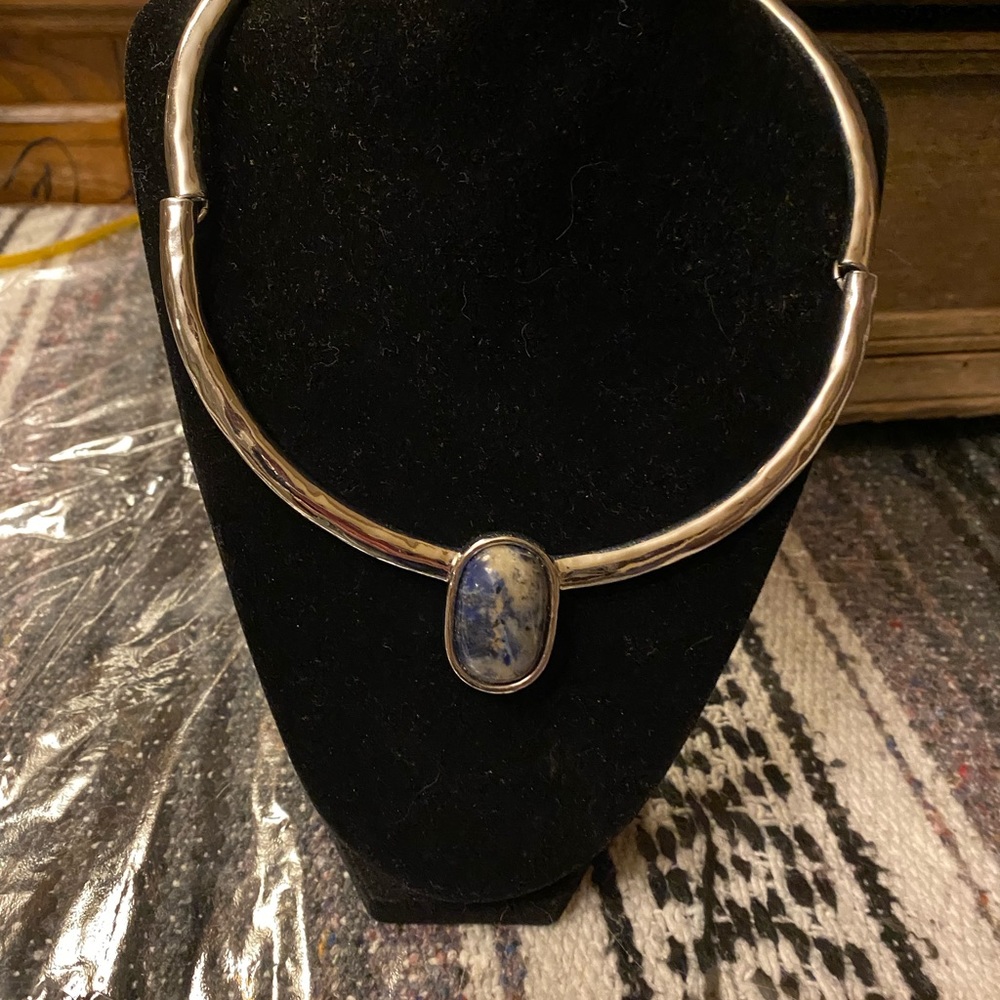 Beautiful Chicos choker necklace